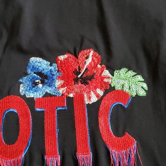 Exotic embroidered sign black t shirt - Picture 6 of 8